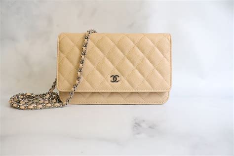 chanel wallet on chain details